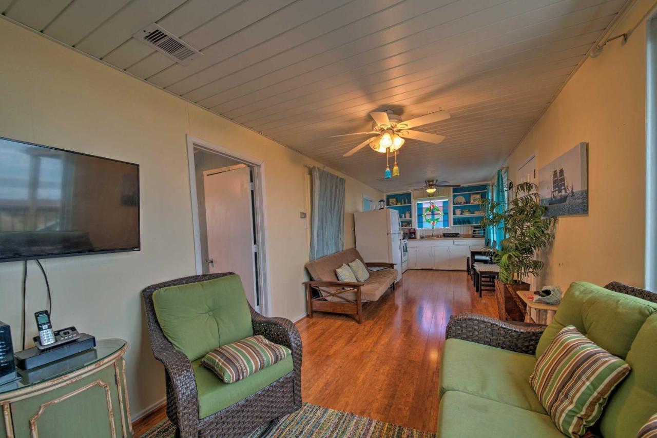 Galveston Beach House With Private Deck And Gulf Views Eksteriør billede