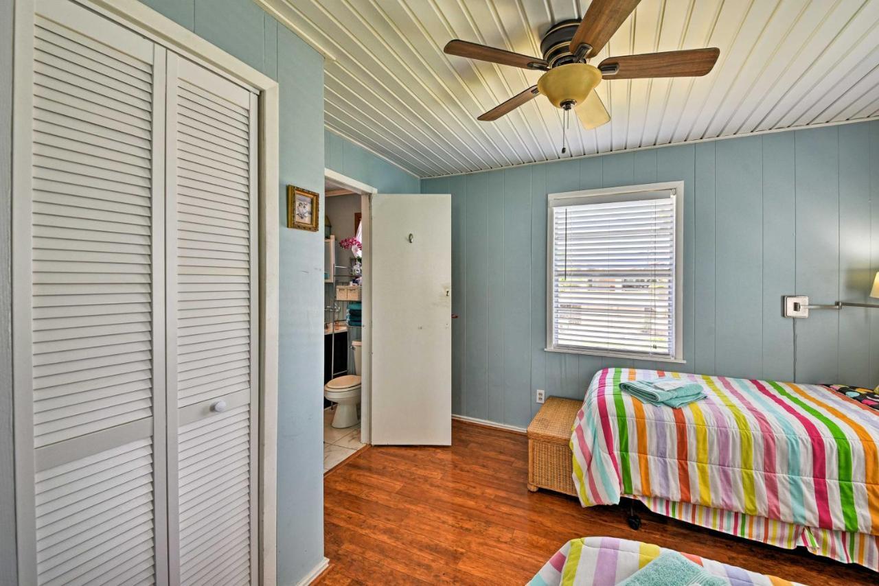 Galveston Beach House With Private Deck And Gulf Views Eksteriør billede